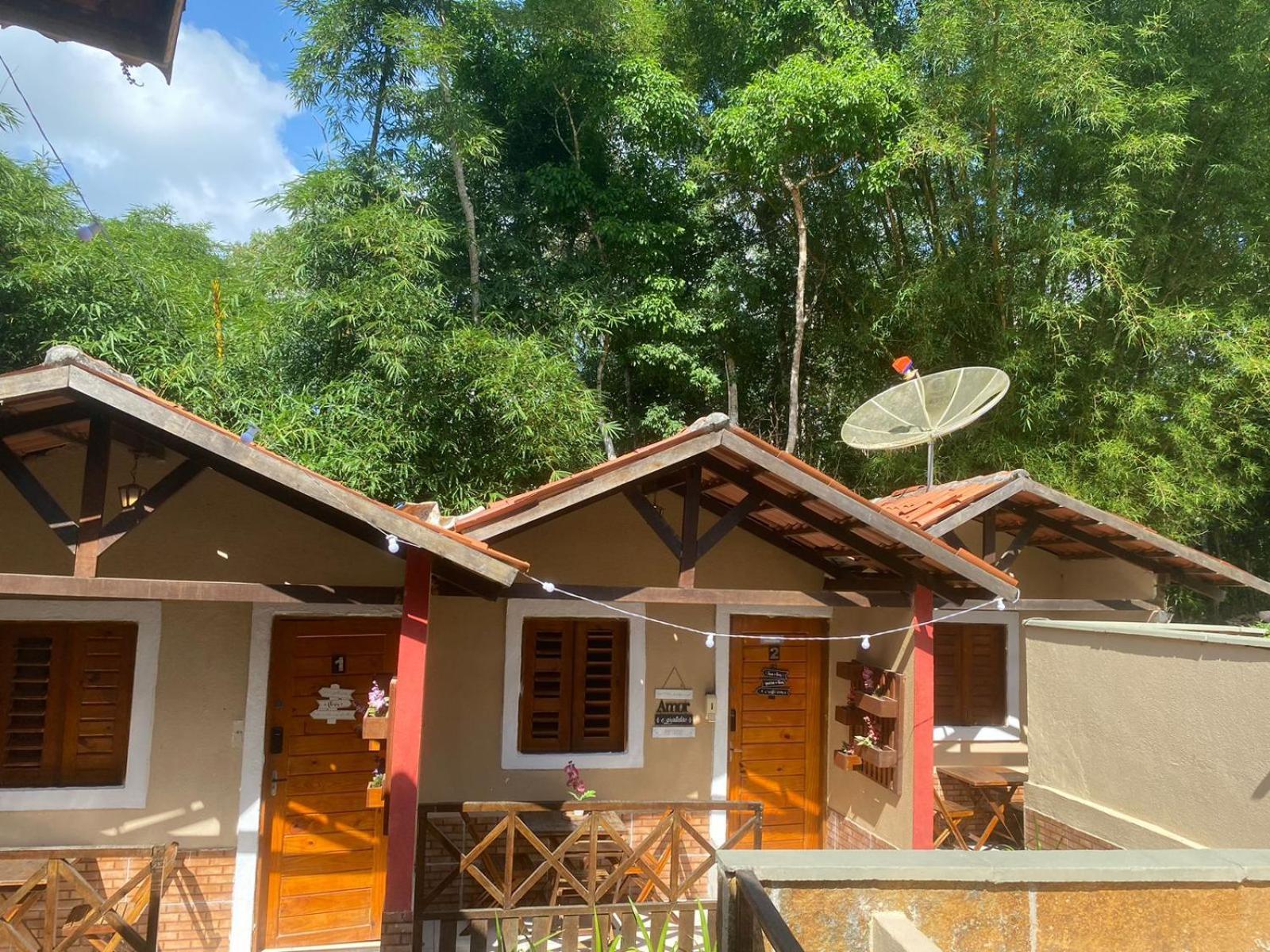 Monte Suico - Chales Para Locacao กวารามีรันกา ภายนอก รูปภาพ